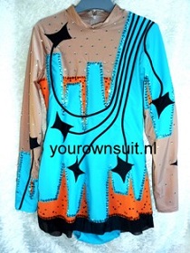 Rhythmic gymnastic leotard, Voorkant van een ritmisch gym pakje met rokje, blauw met oranje rg pakje