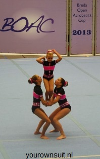 wedstrijdfoto van acrogymp op de BOAC 2013