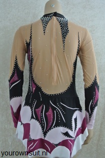 Achterkant zwart bordeau ritmische gympakje_RG pakje_rhythmic gymnastic leotard