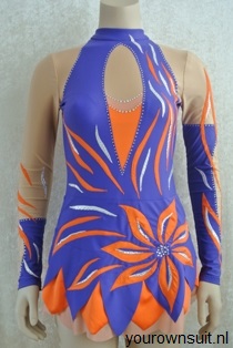 Voorkant paars met oranje ritmische gympakje_RG pakje_rhythmic gymnastic leotard