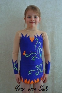 meisje in vlinder ritmische gympakje_rg pakje_rhythmic gymnastic leotard