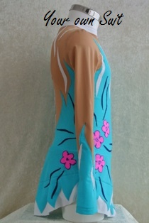 zijkant blauw met wit en roze bloemen ritmische gympakje_rg pakje_rhythmic gymnastic leotard