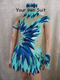 Voorkant van een mindgroene met zwarte lijnen dansgardejurk