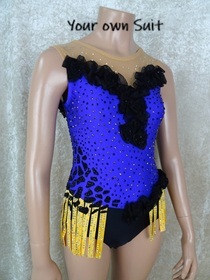 Zijkant van een Paars met zwarte leotard, met een gele rok van slierten, en vol zwarte rozetten, rgpakje